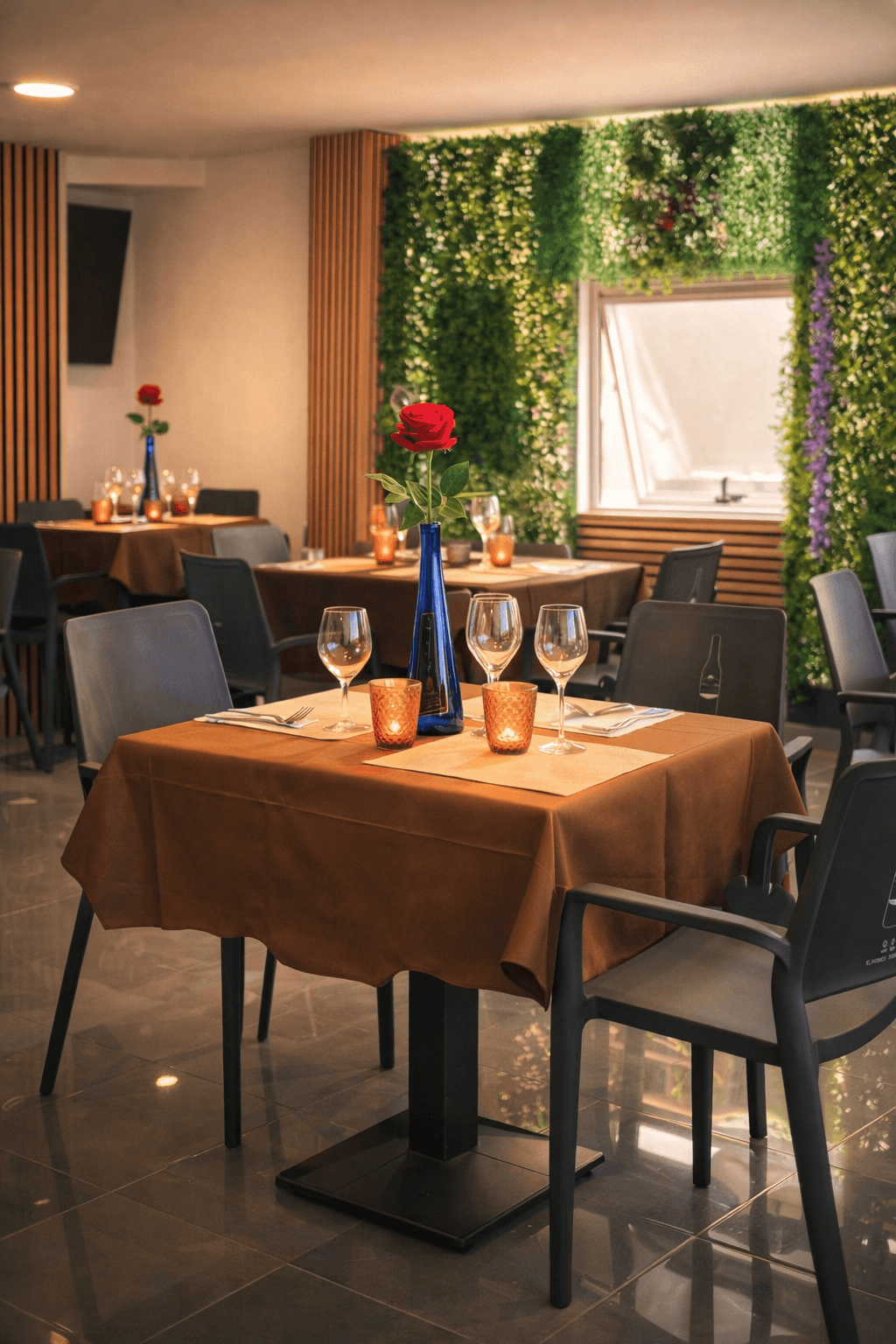 La Sonrisa — interior del restaurante